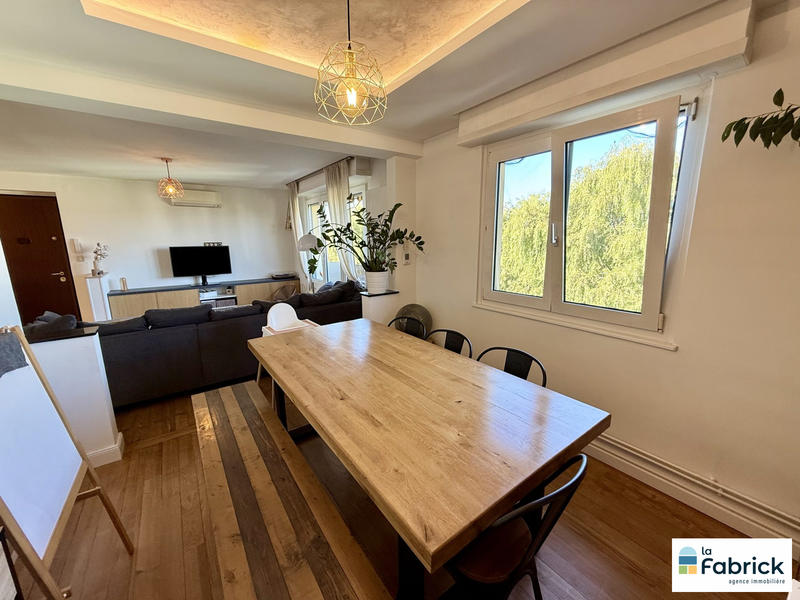 Appartement - 86 m² - 4 pièces