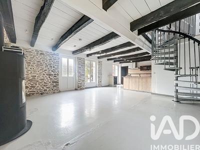 Maison - 94 m² - 4 pièces