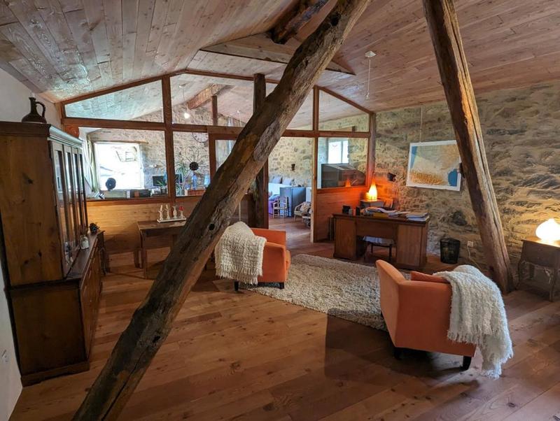 Maison - 322 m² - 7 pièces