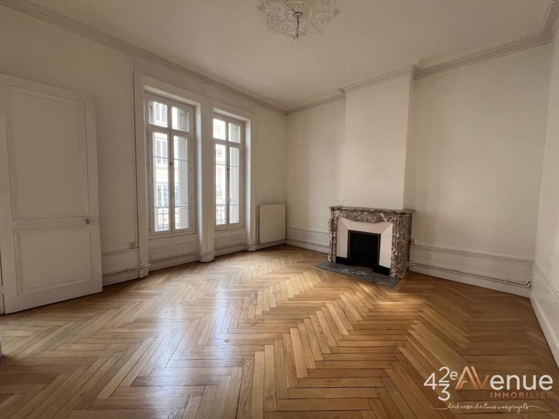 Appartement - 101 m² - 4 pièces