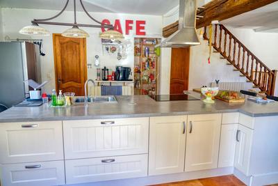 Mas - 220 m² - 5 pièces