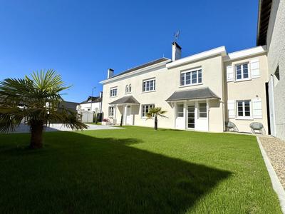 Maison - 190 m² - 6 pièces