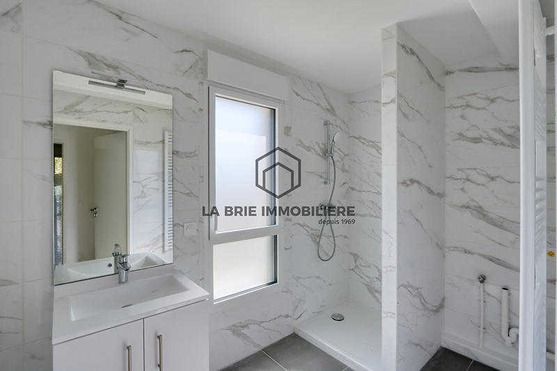 Appartement - 79 m² - 4 pièces