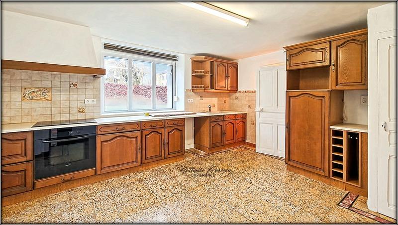 Maison - 218 m² - 7 pièces