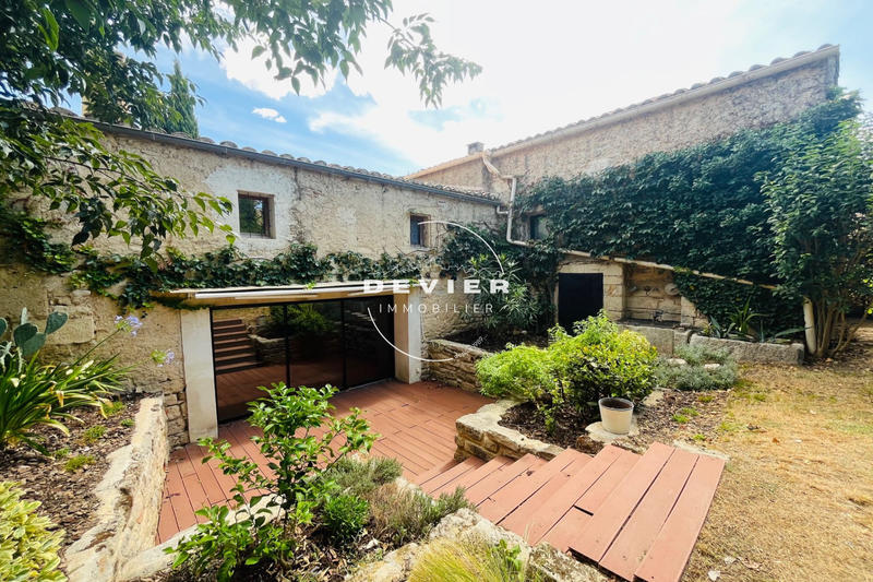 Maison - 196 m² - 8 pièces