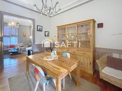 Hôtel particulier - 180 m² - 6 pièces