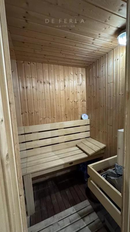 Loft - 101 m² - 4 pièces