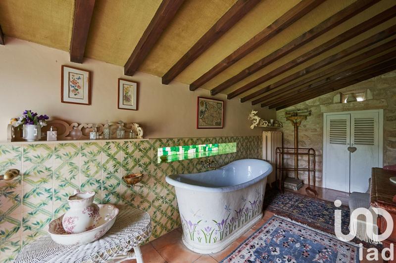 Maison - 230 m² - 6 pièces