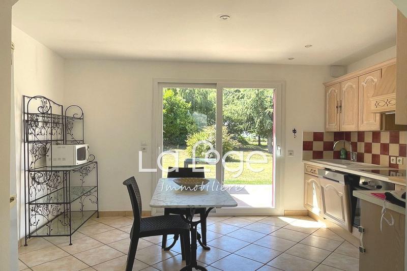 Maison - 208 m² - 8 pièces