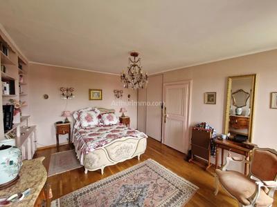 Maison - 204 m² - 7 pièces