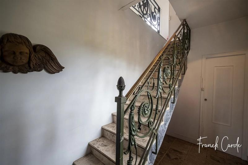 Maison - 280 m² - 11 pièces