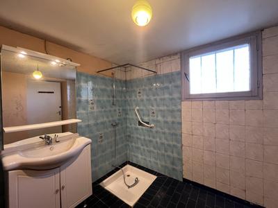 Maison traditionnelle - 90 m² - 3 pièces