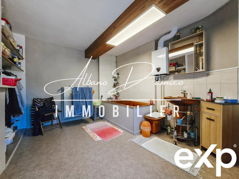 Maison - 166 m² - 7 pièces