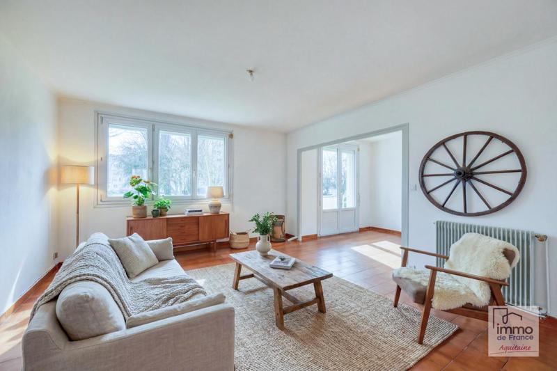 Appartement - 80 m² - 5 pièces