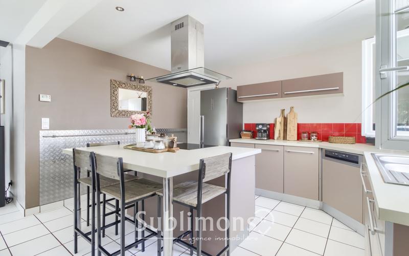 Maison traditionnelle - 116 m² - 6 pièces