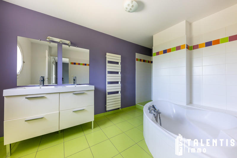 Maison - 160 m² - 7 pièces