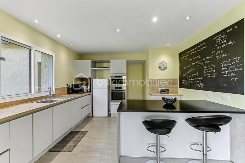 Villa - 137 m² - 5 pièces