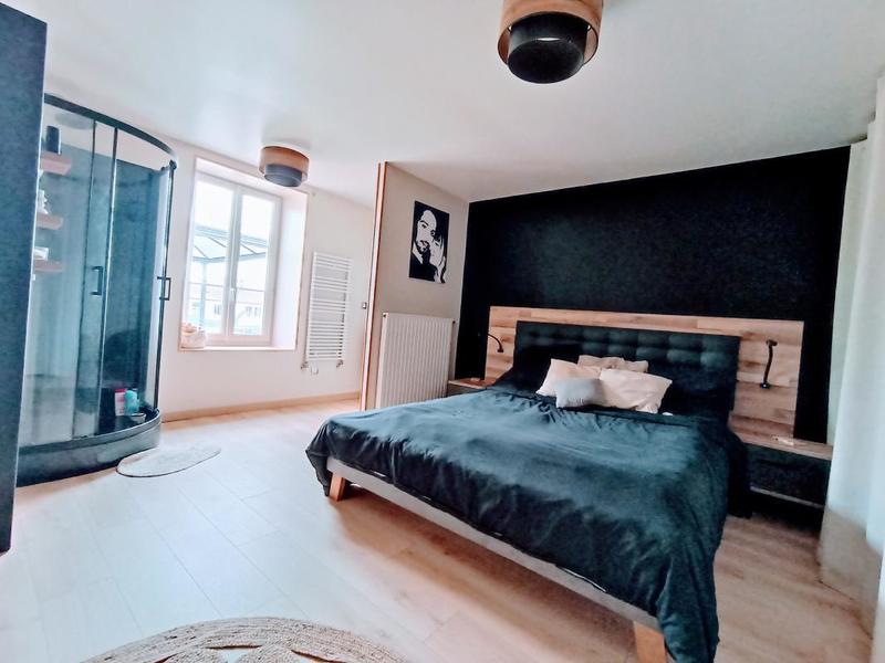 Maison - 220 m² - 12 pièces