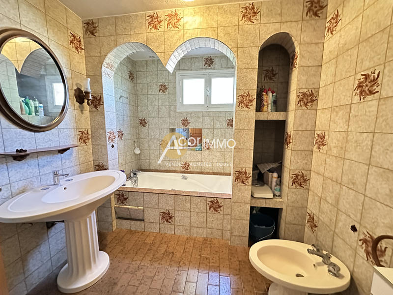 Maison - 200 m² - 7 pièces