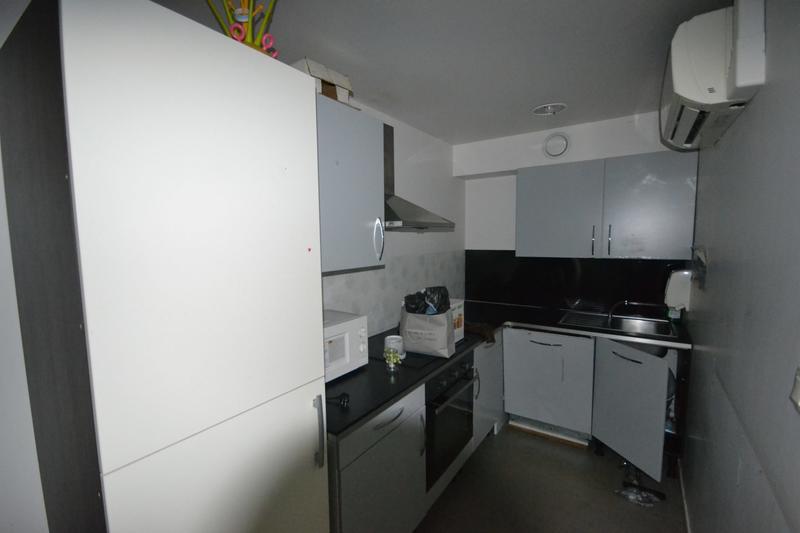 Local d'activités - 65 m² - 6 pièces