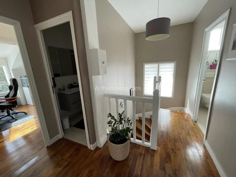 Maison - 204 m² - 8 pièces