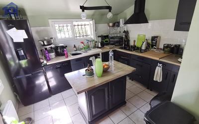 Maison - 93 m² - 5 pièces