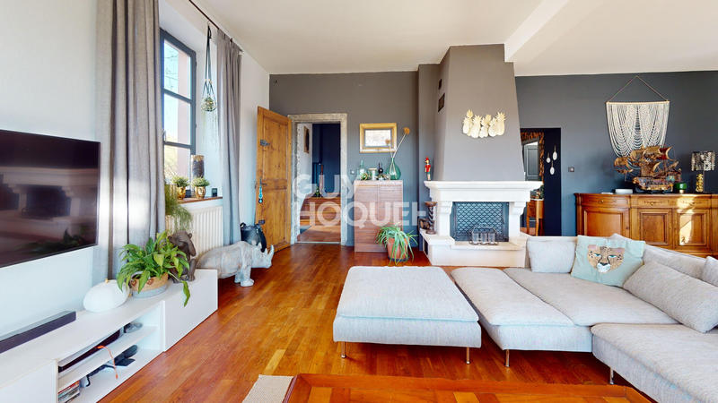 Demeure - 266 m² - 7 pièces