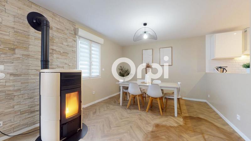 Maison - 90 m² - 5 pièces