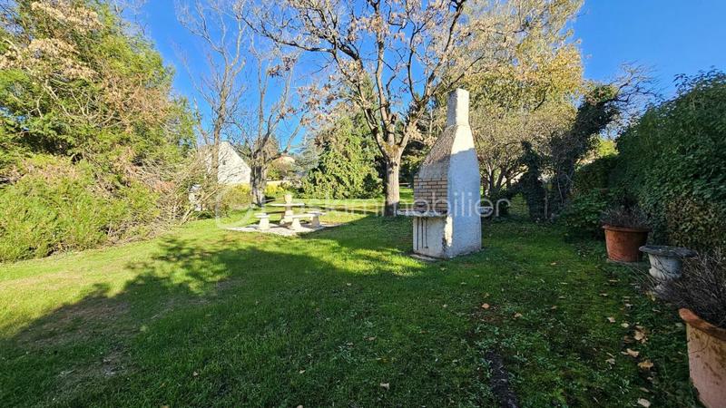 Terrain constructible - 902 m²