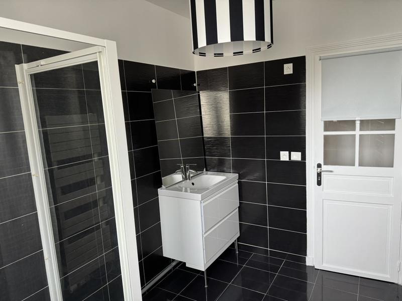 Appartement - 97 m² - 5 pièces