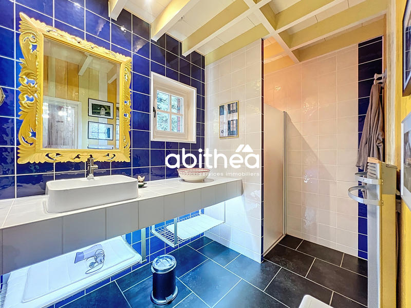 Maison - 151 m² - 8 pièces