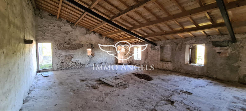 Mas - 2 500 m² - 30 pièces