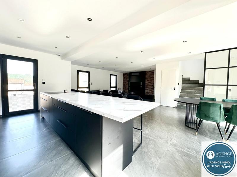 Maison - 107 m² - 5 pièces