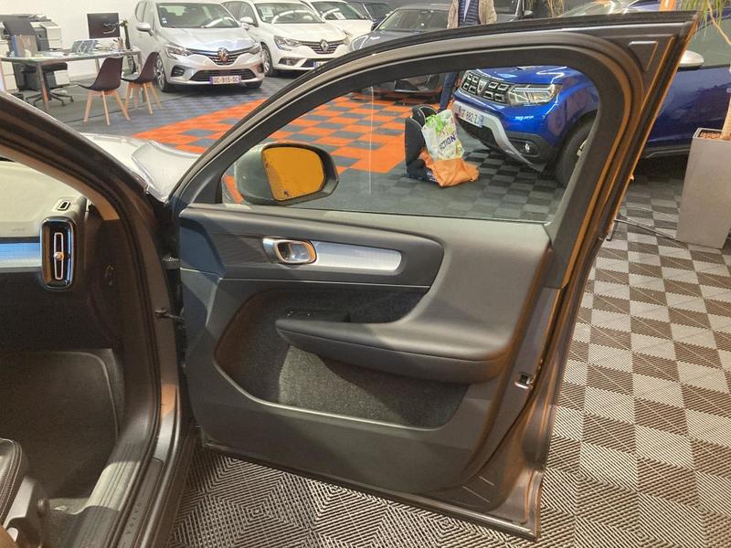 Volvo Xc40 Version Momentum Boite Automatique , Hayon Electrique, Attelage