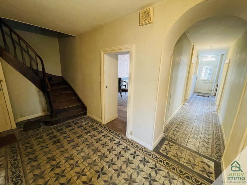 Maison - 227 m² - 7 pièces