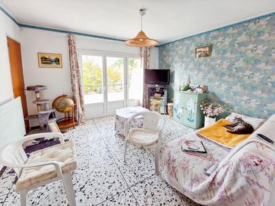 Maison - 207 m² - 11 pièces