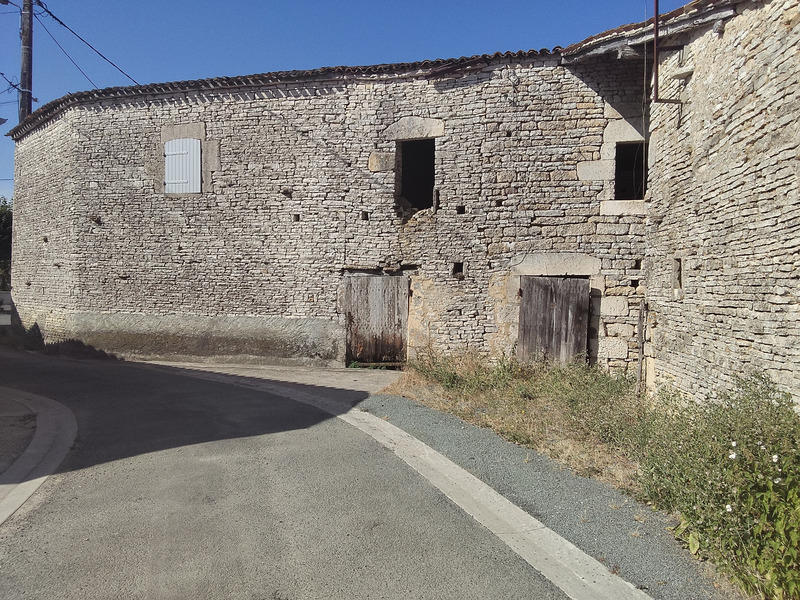 Grange - 147 m² - 1 pièce