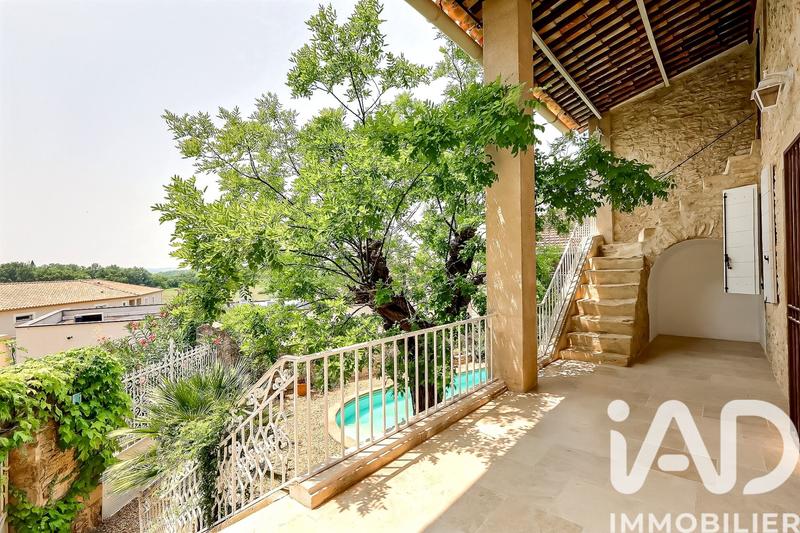 Maison - 282 m² - 9 pièces