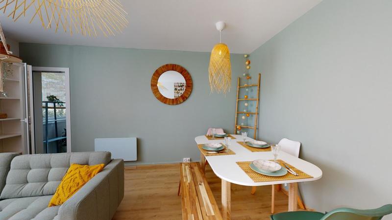 Appartement - 80 m² - 5 pièces