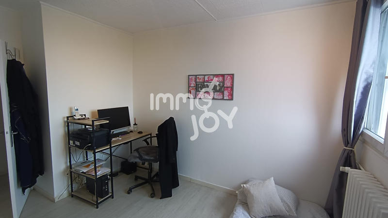 Appartement - 98 m² - 6 pièces