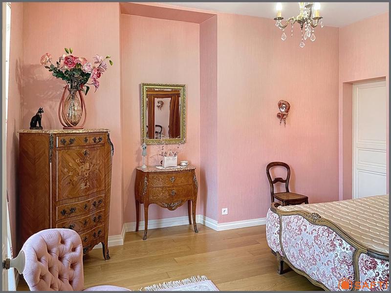 Maison de maîtres - 620 m² - 18 pièces