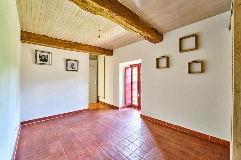 Propriété - 208 m² - 8 pièces