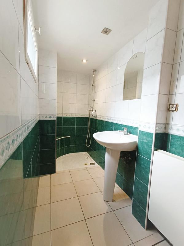 Maison - 77 m² - 5 pièces