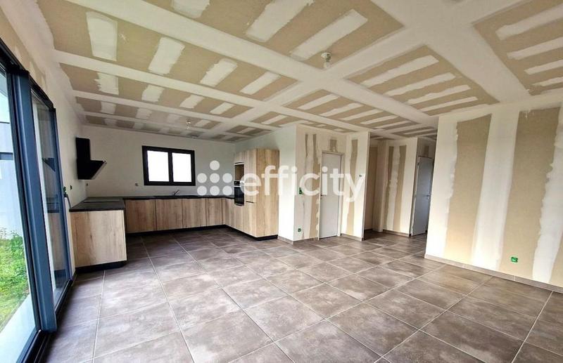 Maison - 88 m² - 4 pièces