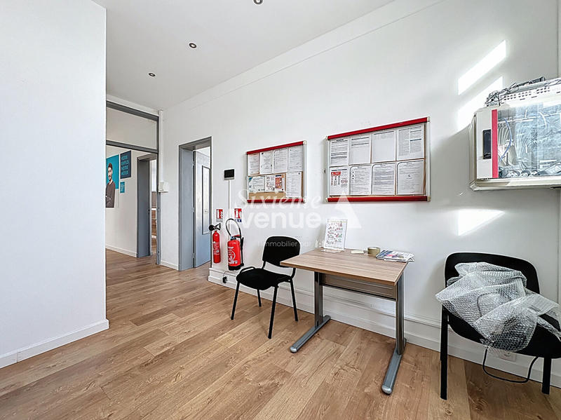 Local commercial - 111 m²