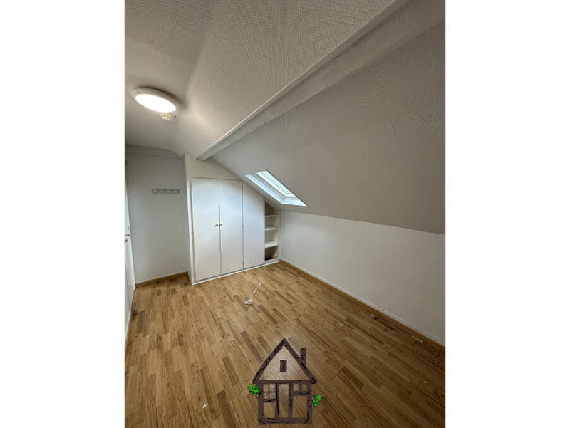 Maison - 308 m² - 23 pièces