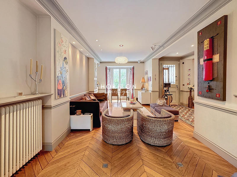 Maison - 167 m² - 7 pièces