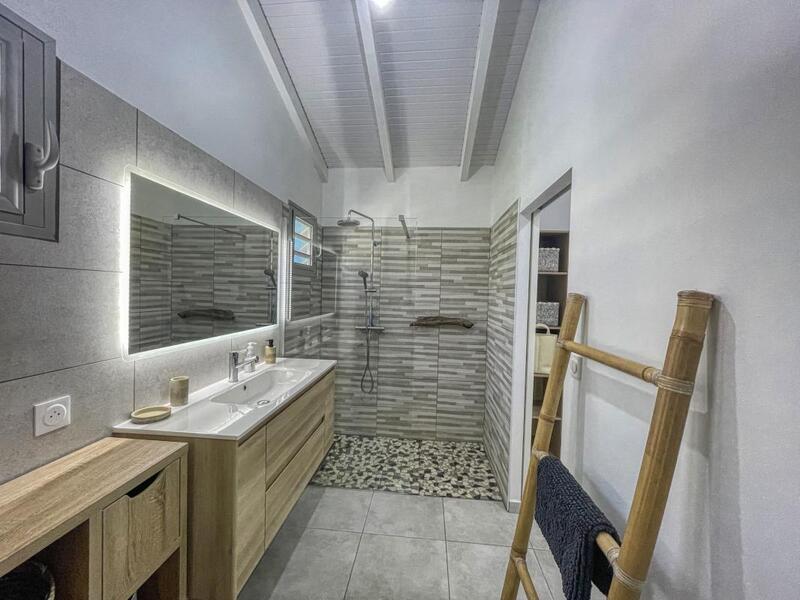 Maison - 142 m² - 7 pièces