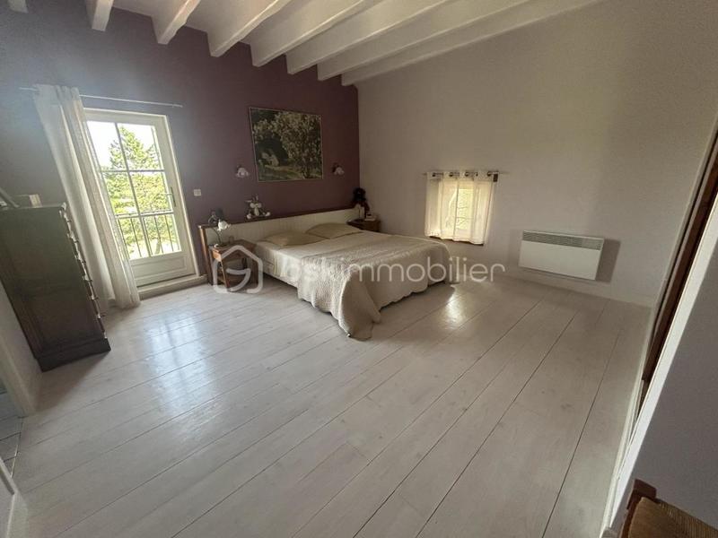 Maison en pierre - 221 m² - 7 pièces