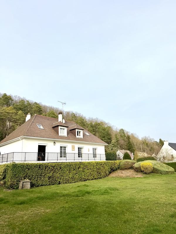 Maison traditionnelle - 155 m² - 7 pièces